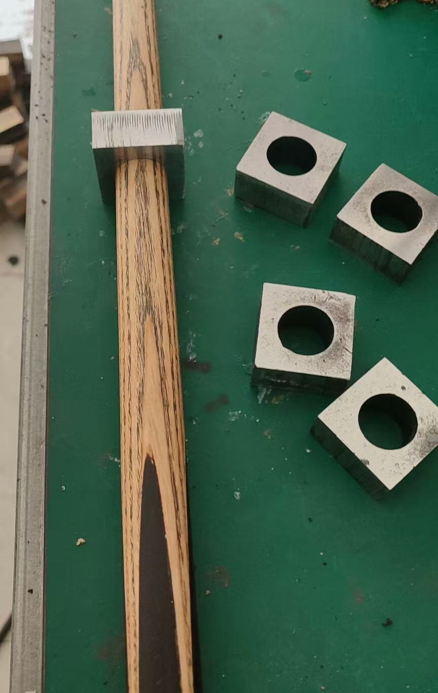 Snooker Cue positioning tool for making WOODS CUES