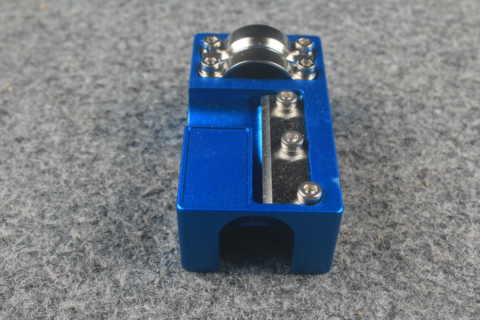 5 in 1 Cue Tip Tool – bottom view showing diamond abrasive surface