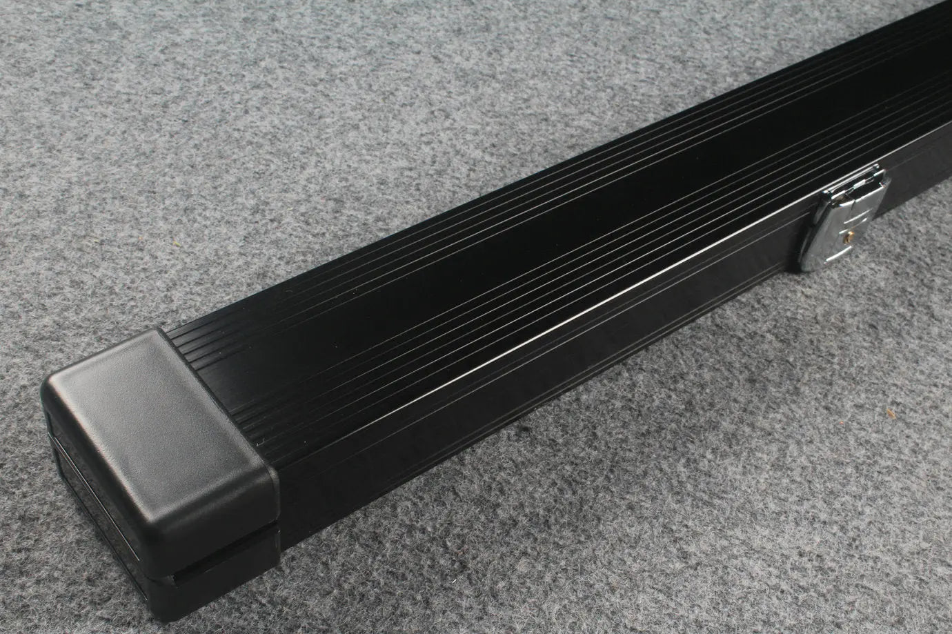 one piece aluminium lockable cue case 154 cm