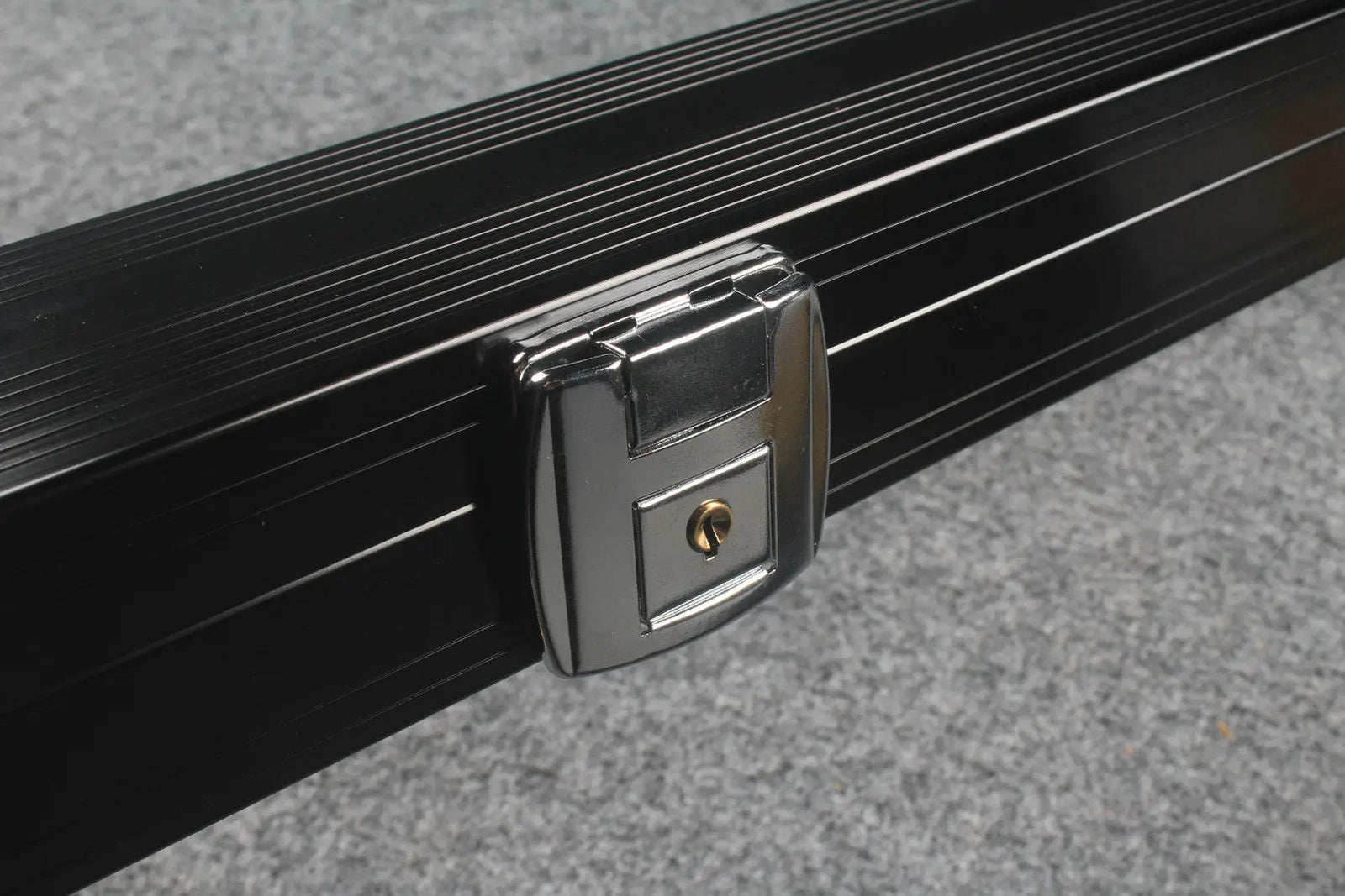 one piece aluminium lockable cue case 154 cm