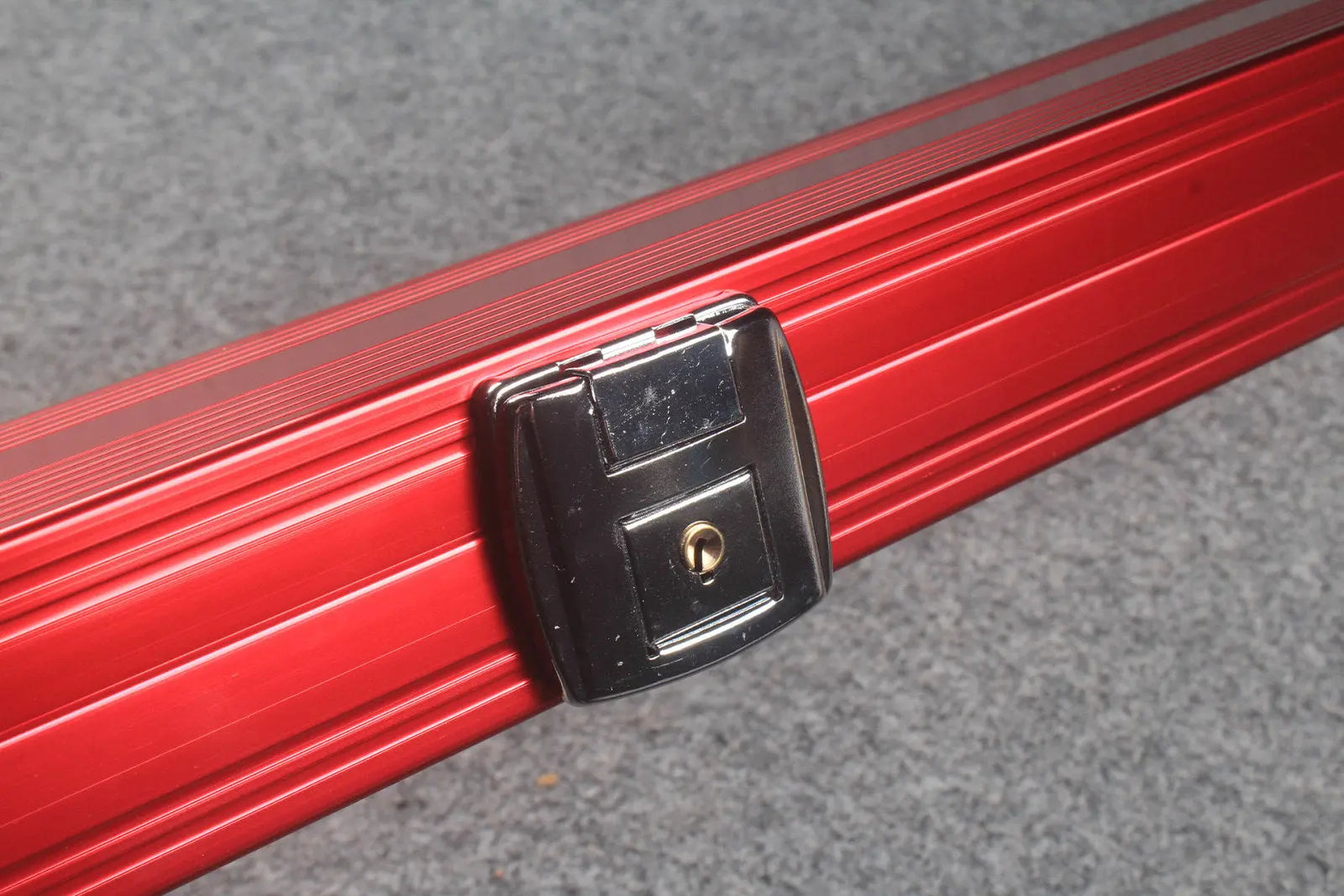 one piece aluminium lockable cue case 154 cm