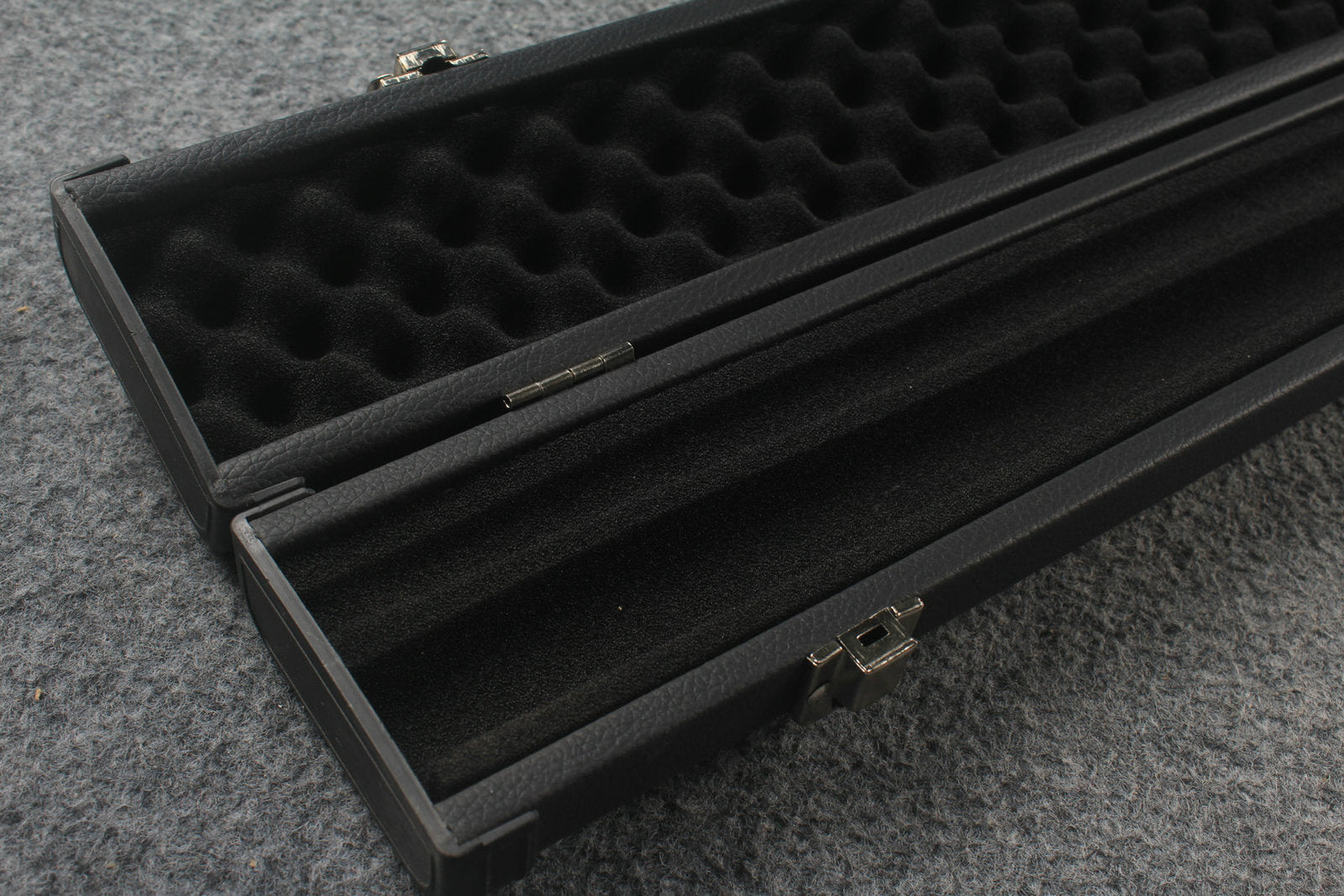 1 piece leather case with 2 slots for 60'' cue WOODS CUES