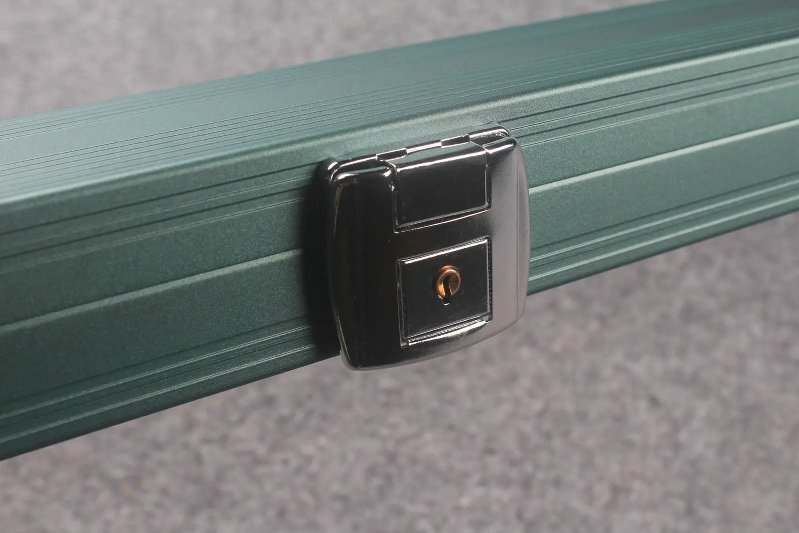 one piece aluminium lockable cue case 154 cm