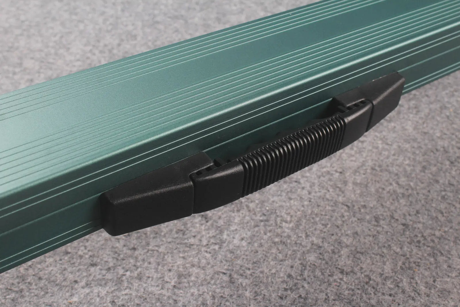 one piece aluminium lockable cue case 154 cm