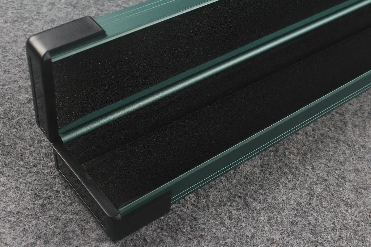 one piece aluminium lockable cue case 154 cm