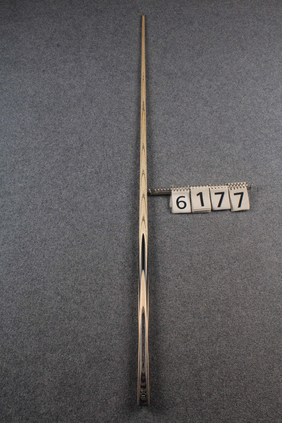 1 piece  ash snooker  cue # 6177 WOODS CUES