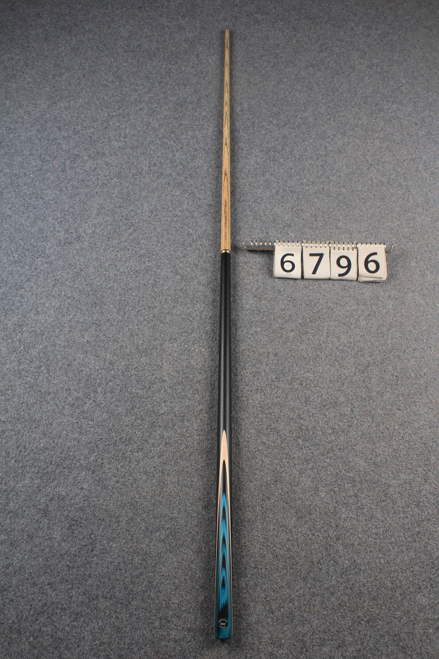 1/2 ash snooker cue # 6796 WOODS CUES