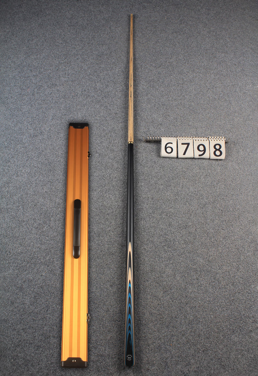 1/2 ash snooker cue # 6798 WOODS CUES