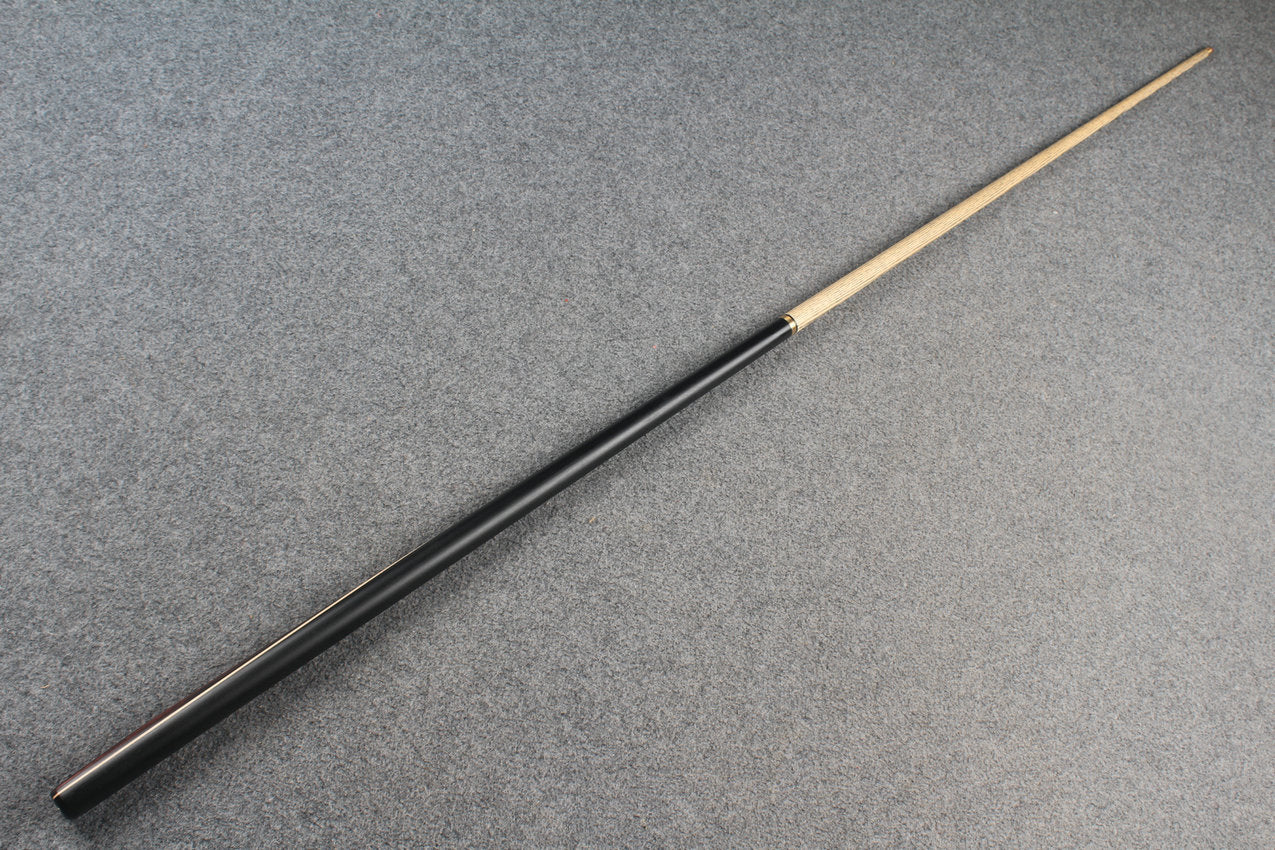 1/2 ash snooker cue # 6800 WOODS CUES