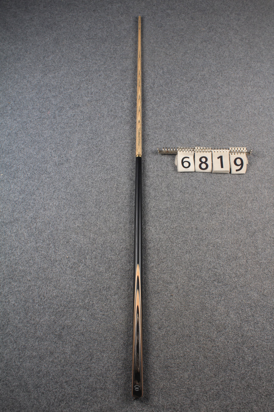 1/2 ash snooker cue # 6819 WOODS CUES