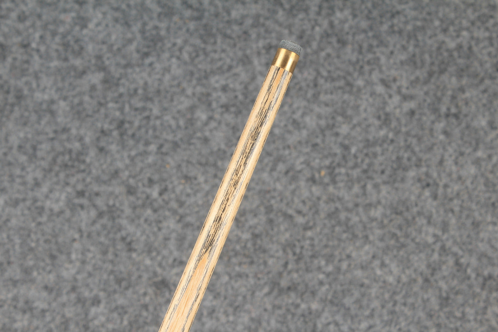 1/2 ash snooker cue # 6819 WOODS CUES