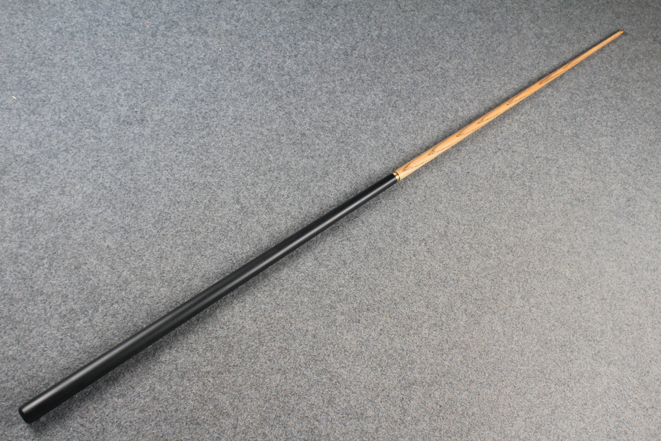 1/2 ash snooker cue # 6827 WOODS CUES