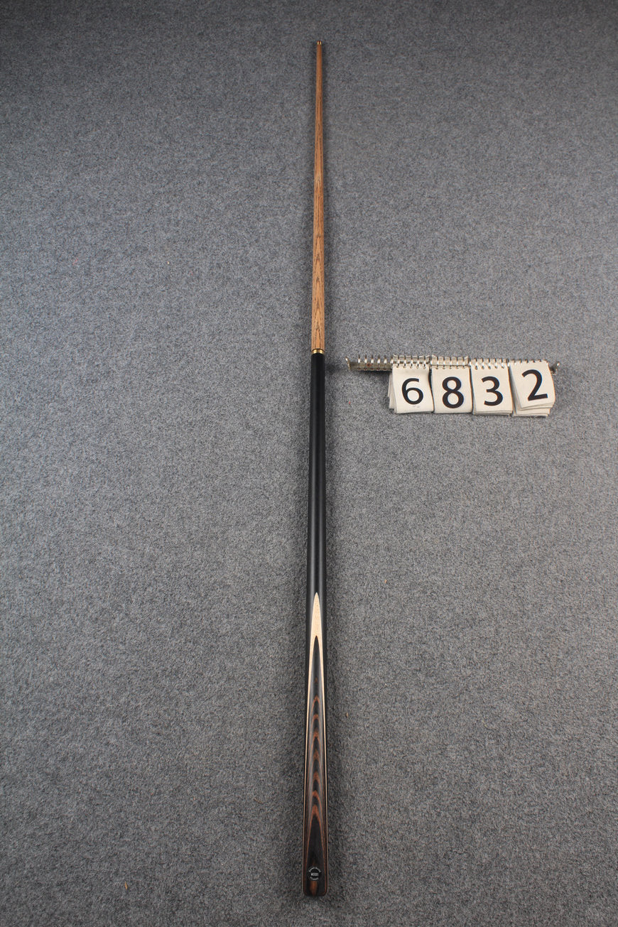 1/2 ash snooker cue # 6832 WOODS CUES