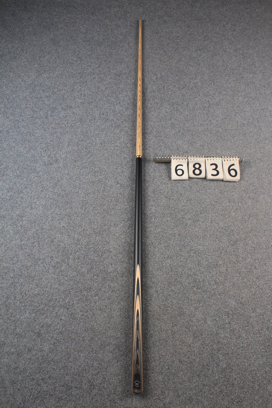 1/2 ash snooker cue # 6836 WOODS CUES