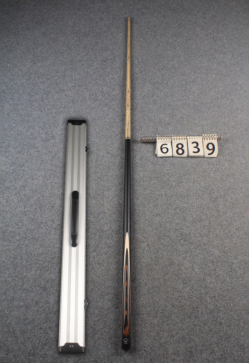 1/2 ash snooker cue # 6839 WOODS CUES