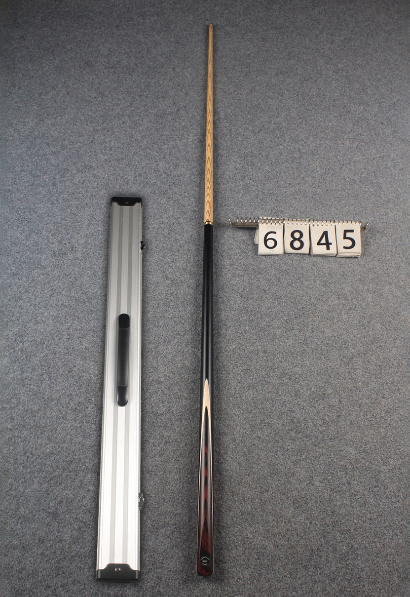 1/2 ash snooker cue # 6845 WOODS CUES