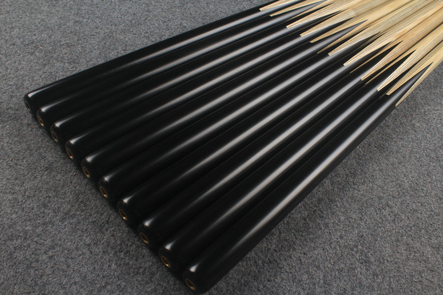 Chevrons+ 1 piece ash english pool cue / snooker cue  black wood butt