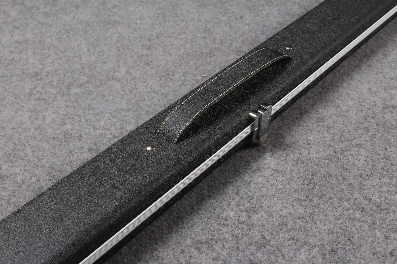 1 piece leather case aluminium construction with 2 slots ~halo style WOODS CUES