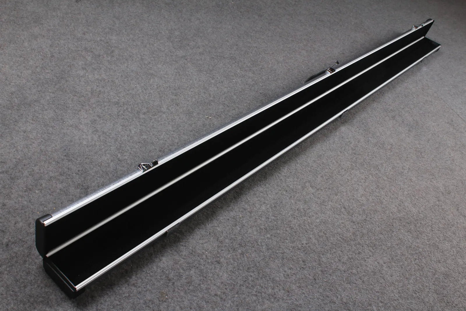 1 piece leather case aluminium construction with 2 slots ~halo style WOODS CUES