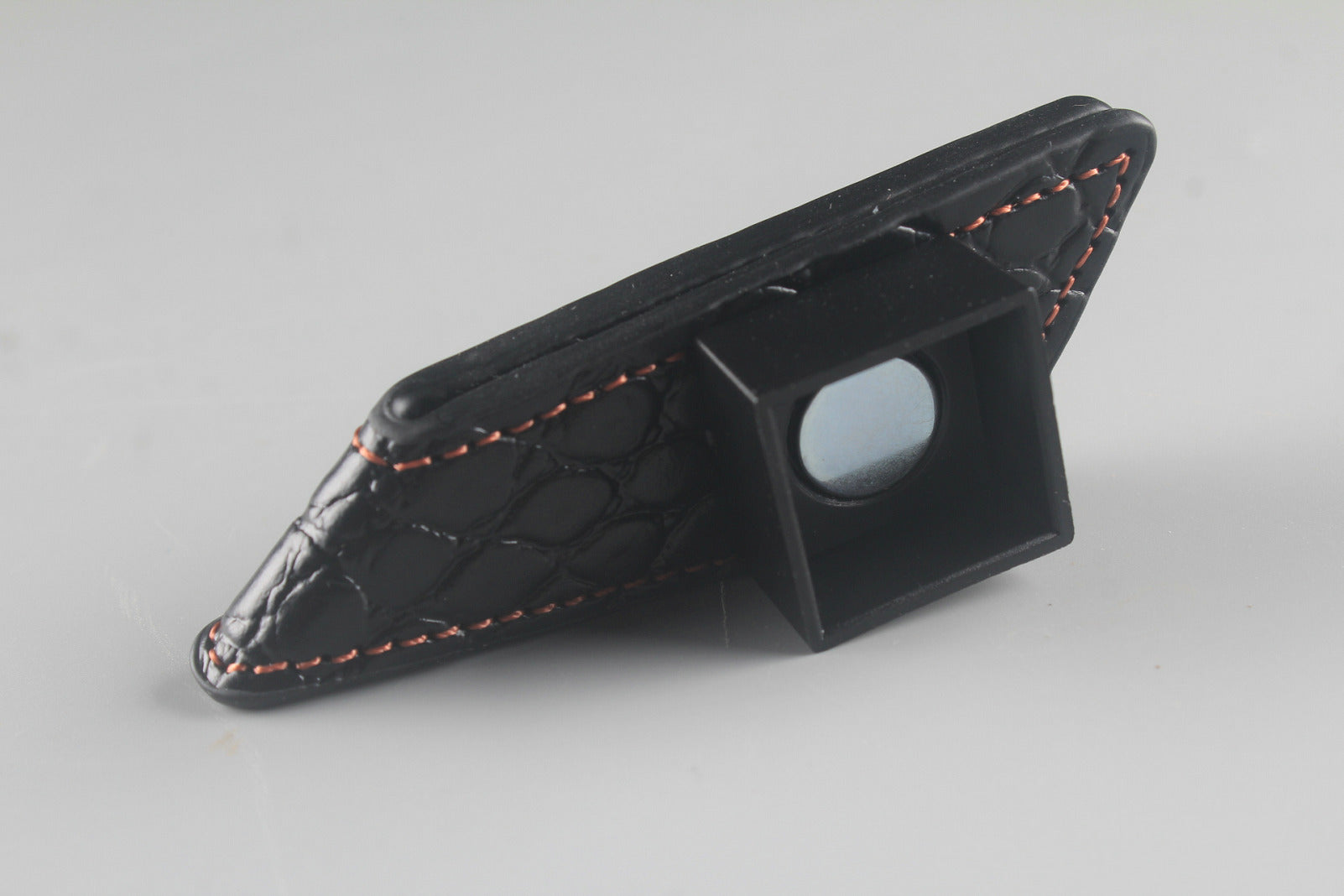 magnetic  Leather snooker / pool cue chalk holder with belt clip