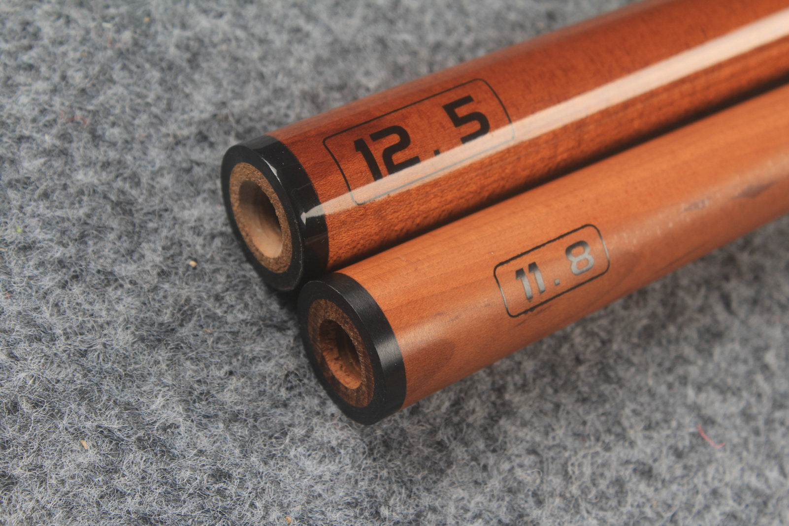 Carbonized maple wood shaft, large head, high-hardness forelimbs, 11.8mm/12.5mm slow eight-tooth billiards cue pool cue stick