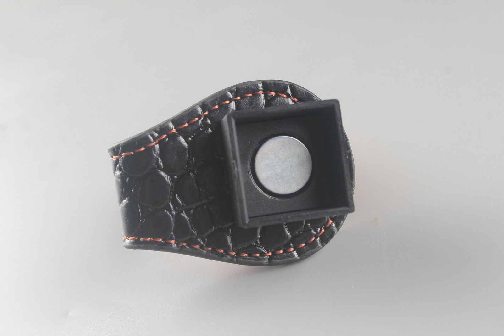 magnetic  Leather snooker / pool cue chalk holder with belt clip