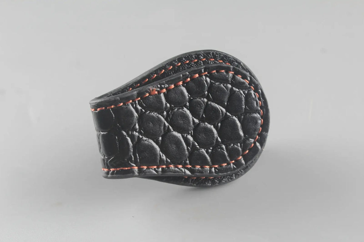 magnetic  Leather snooker / pool cue chalk holder with belt clip WOODS CUES