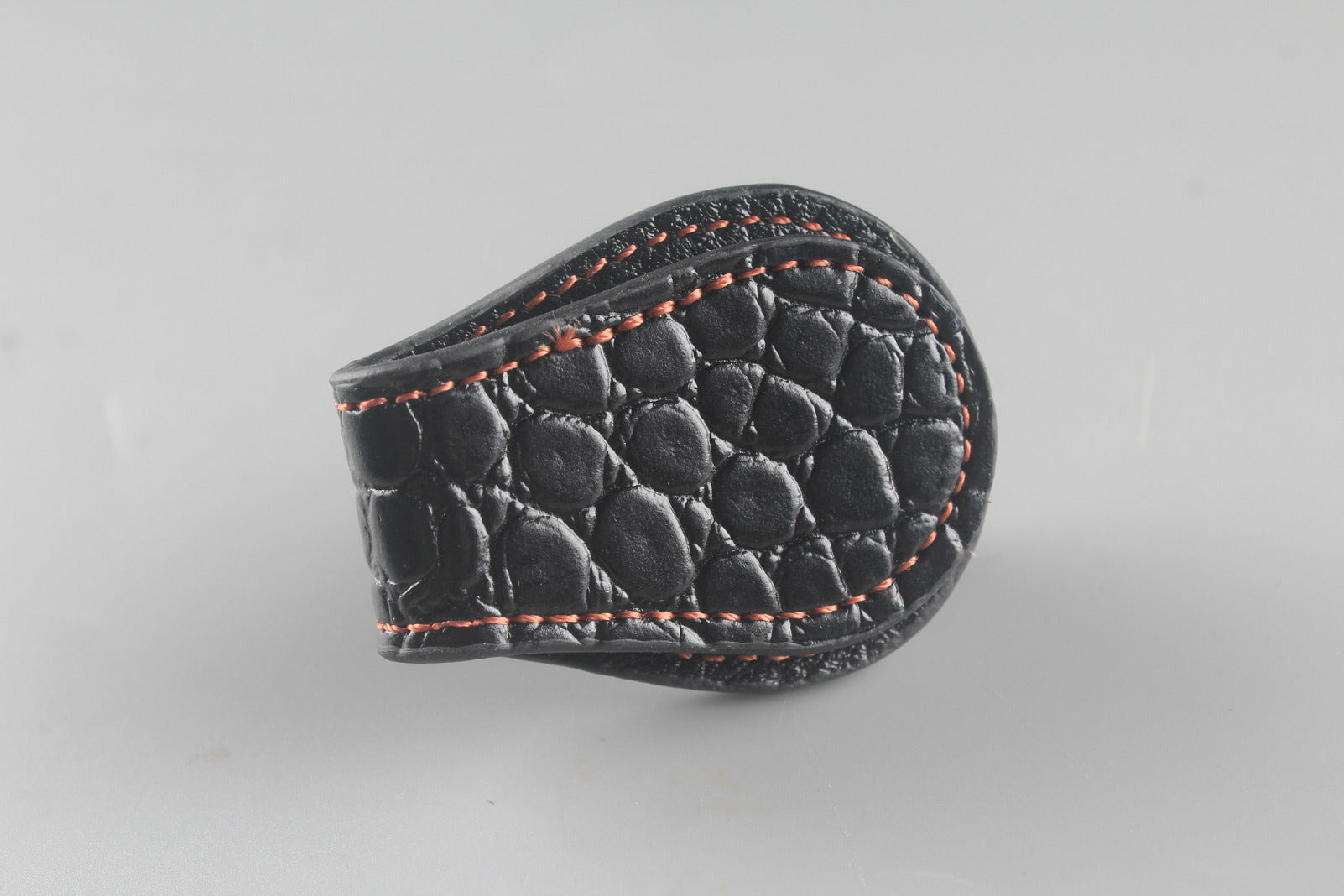 magnetic  Leather snooker / pool cue chalk holder with belt clip