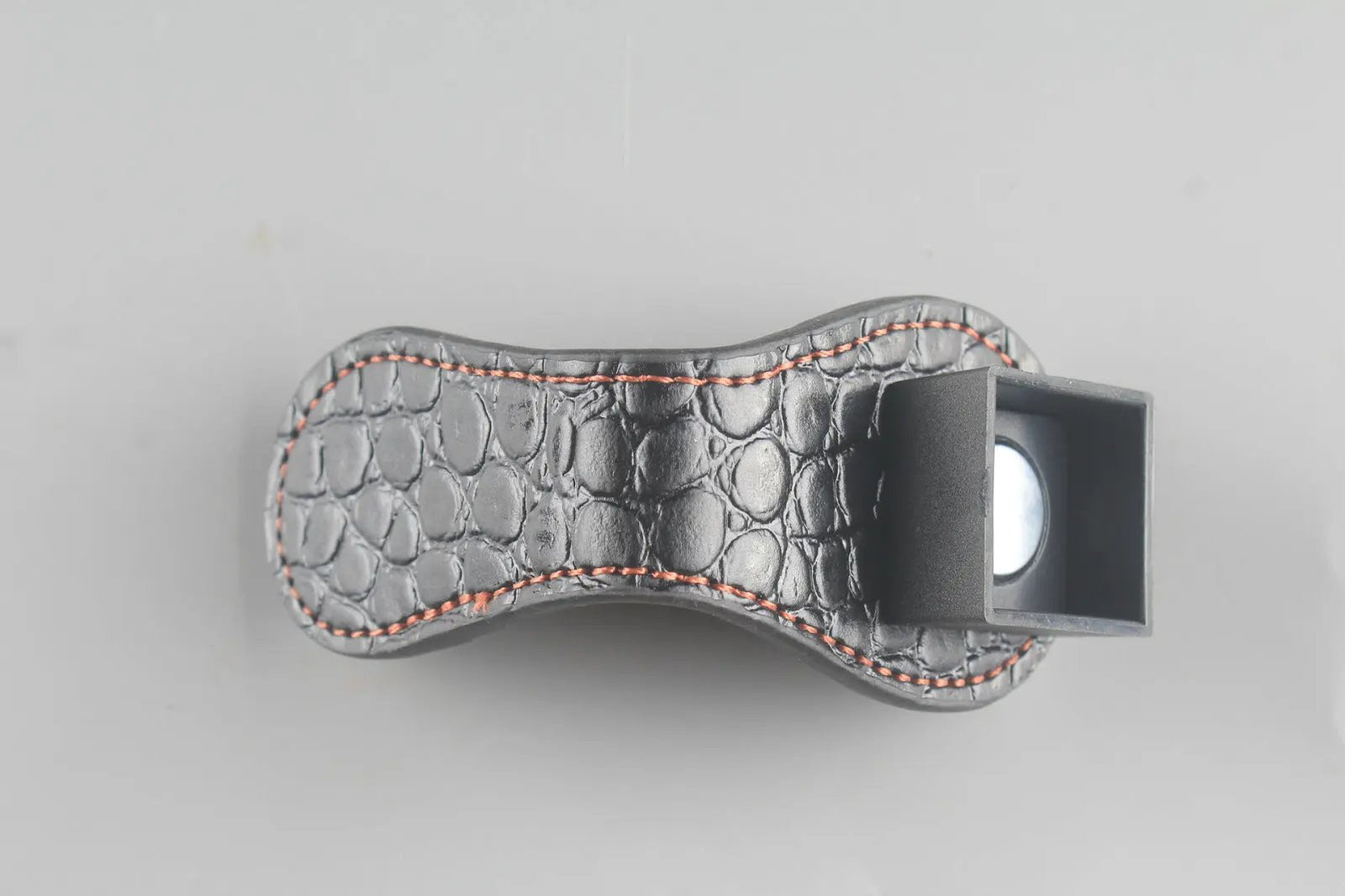 magnetic  Leather snooker / pool cue chalk holder with belt clip WOODS CUES