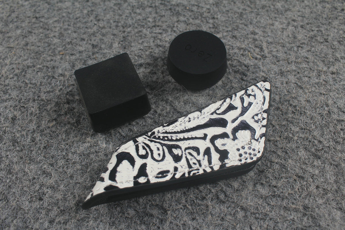 Genuine Leather Magnetic Chalk Holder — Trapezoid Shape, Dual-Side Strong Magnet, Multi-Color