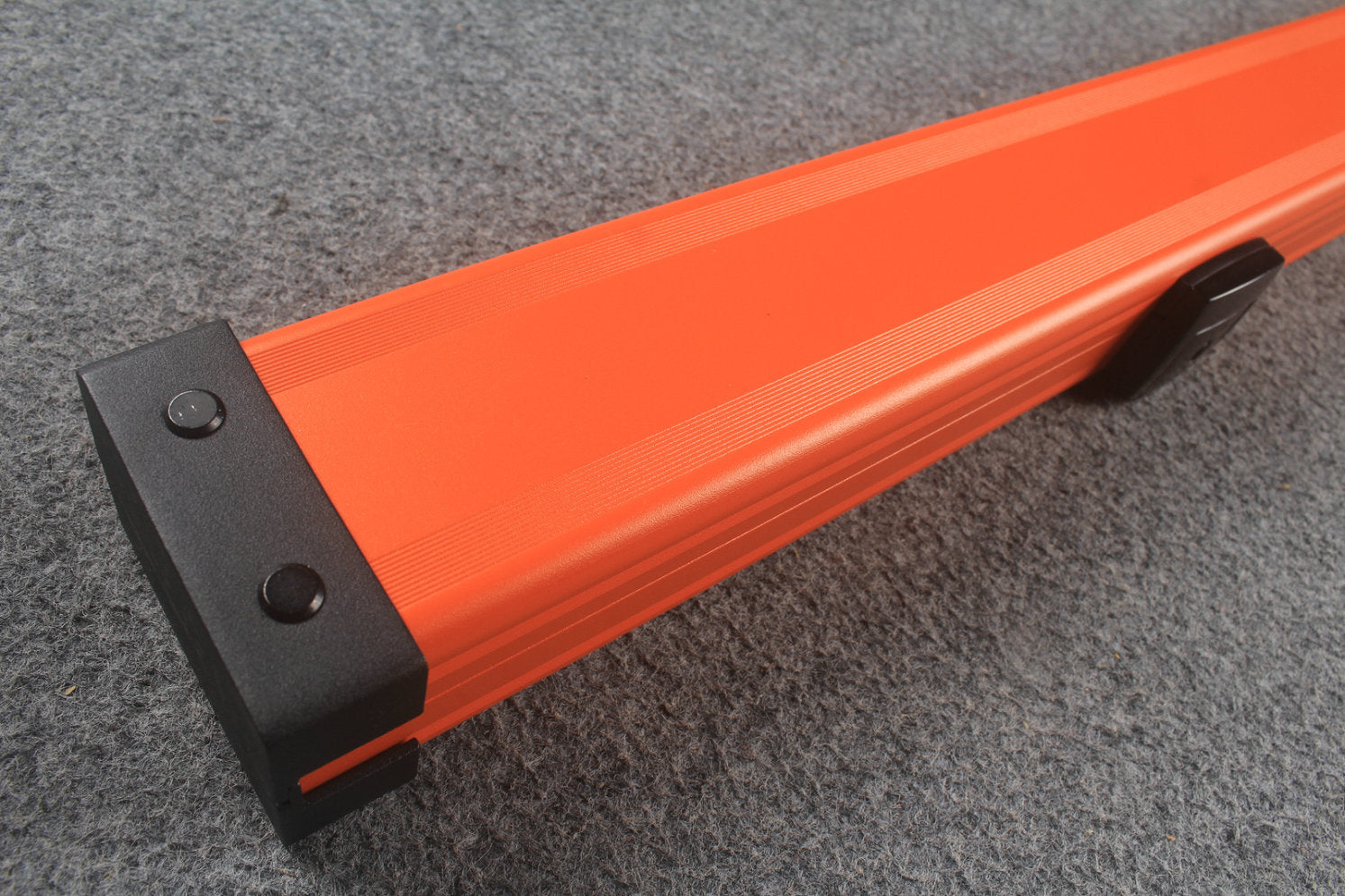 one piece aluminium lockable cue case – 2 Slots（chalk area inside）
