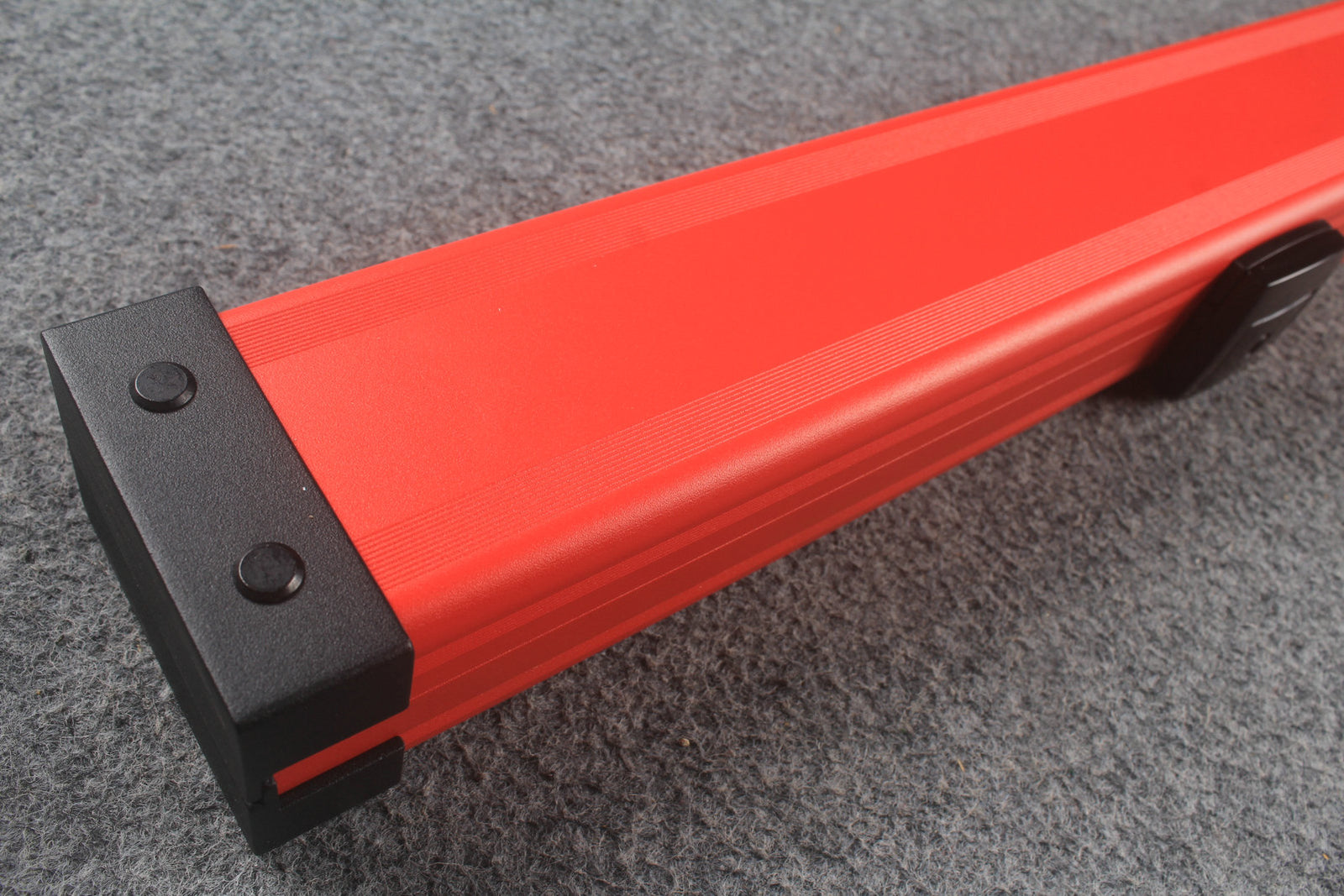 one piece aluminium lockable cue case – 2 Slots（chalk area inside）