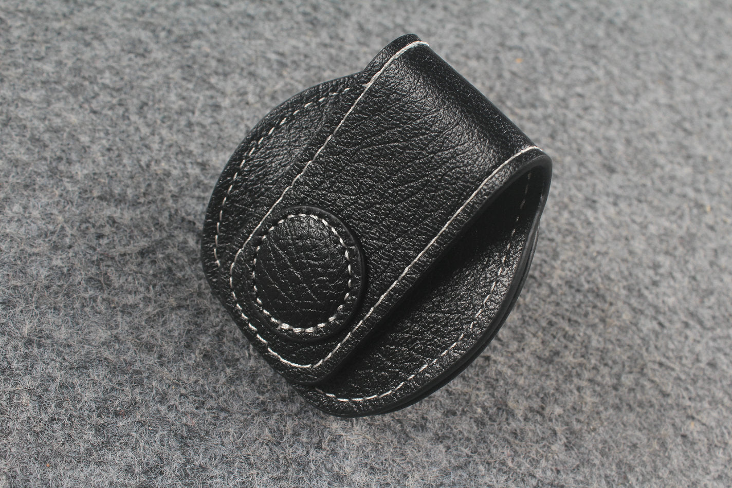Universal Black Leather Chalk Holder with Belt Clip WOODS CUES
