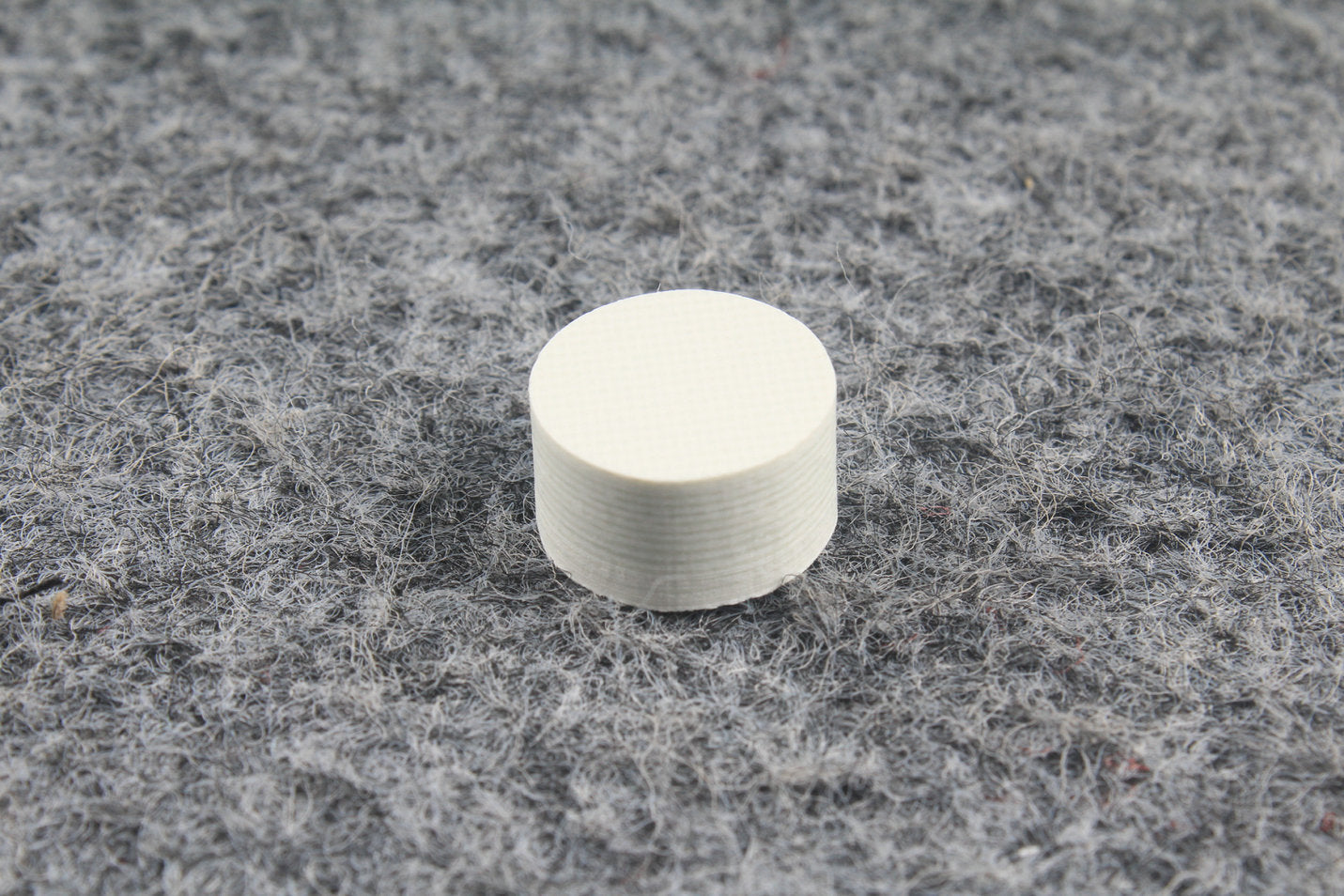 blue black white tip WOODS CUES