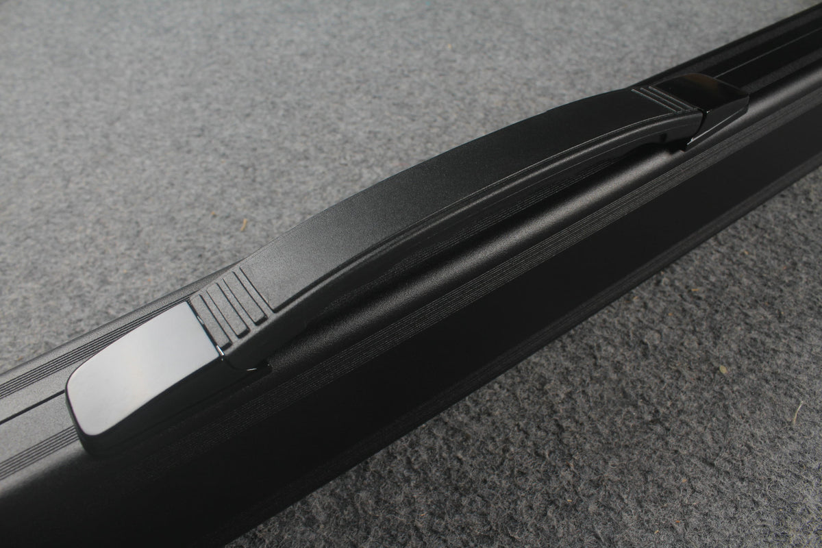one piece aluminium lockable cue case – 2 Slots（chalk area inside）