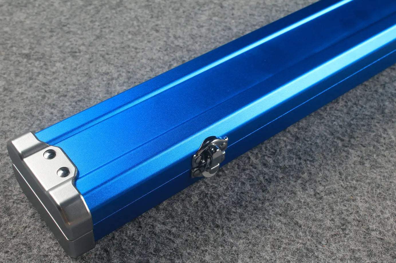 one piece professional aluminium cue case WOODS CUES