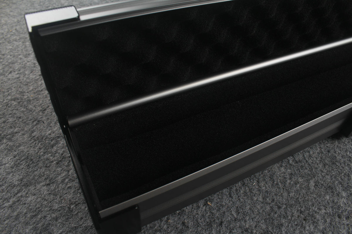3/4 Premium Aluminium Snooker Cue Case – 2 Slots, Adjustable 120.5/124.8cm Interior