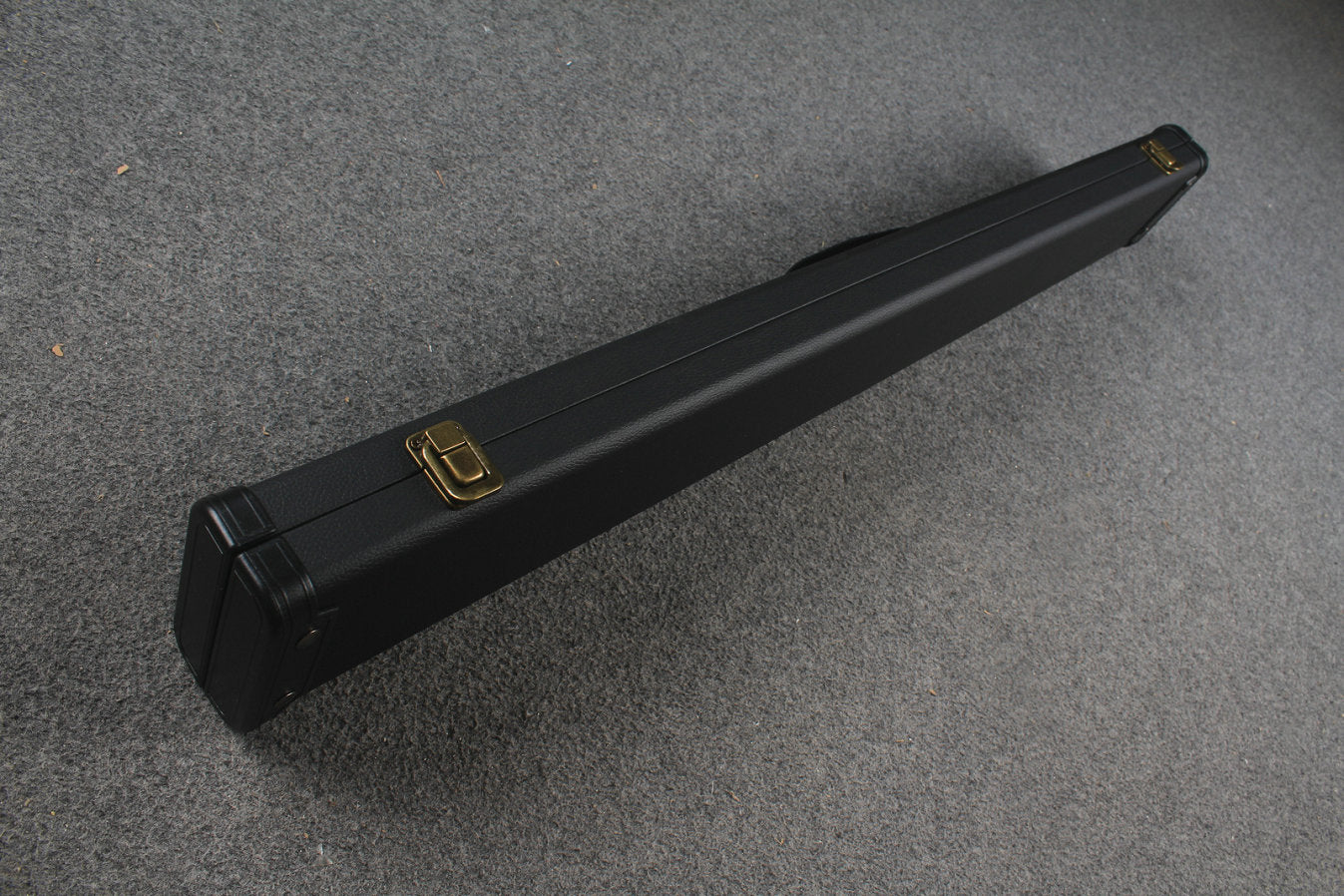 snooker cue case with 3 slots