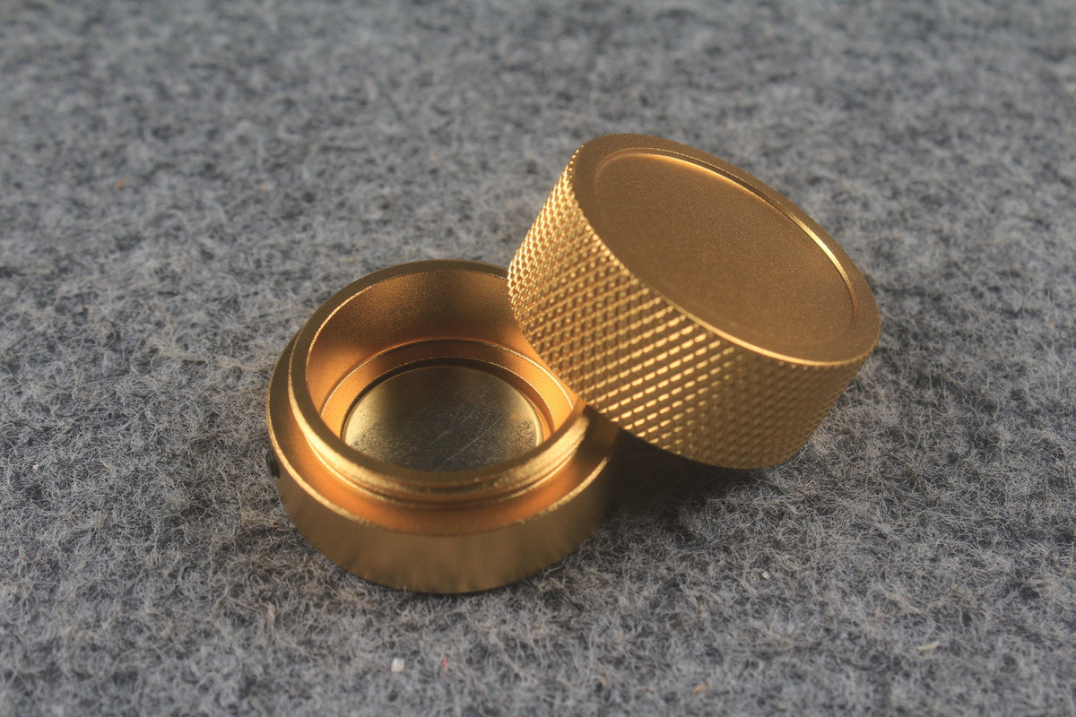 Gold aluminium magnetic chalk holder - separated cap and body