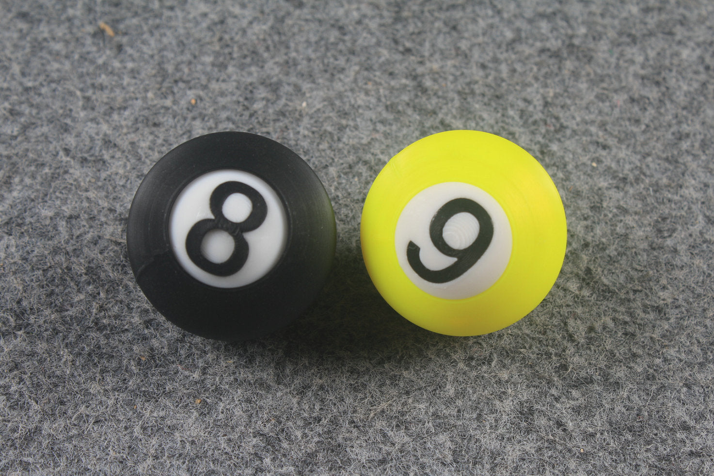 Billiard Ball Style Pocket Chalk Case Holder WOODS CUES