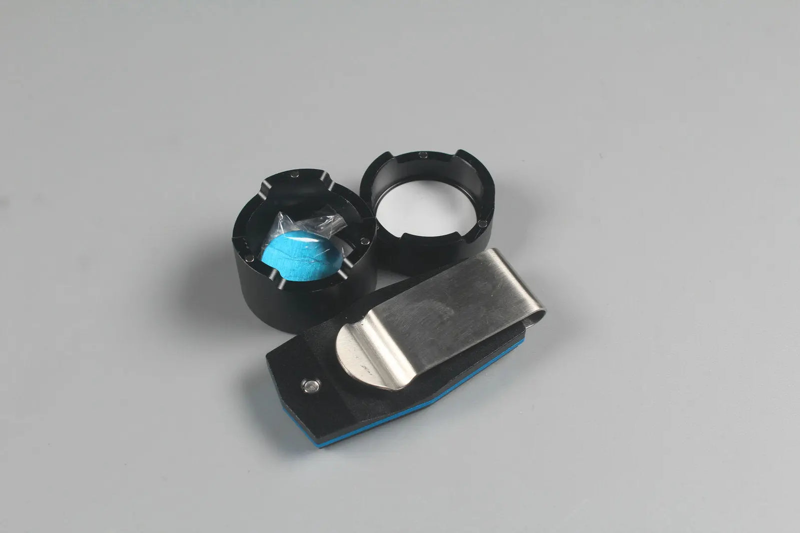 HQ aluminium alloy magnetic snooker / pool cue chalk holder with belt clip WOODS CUES