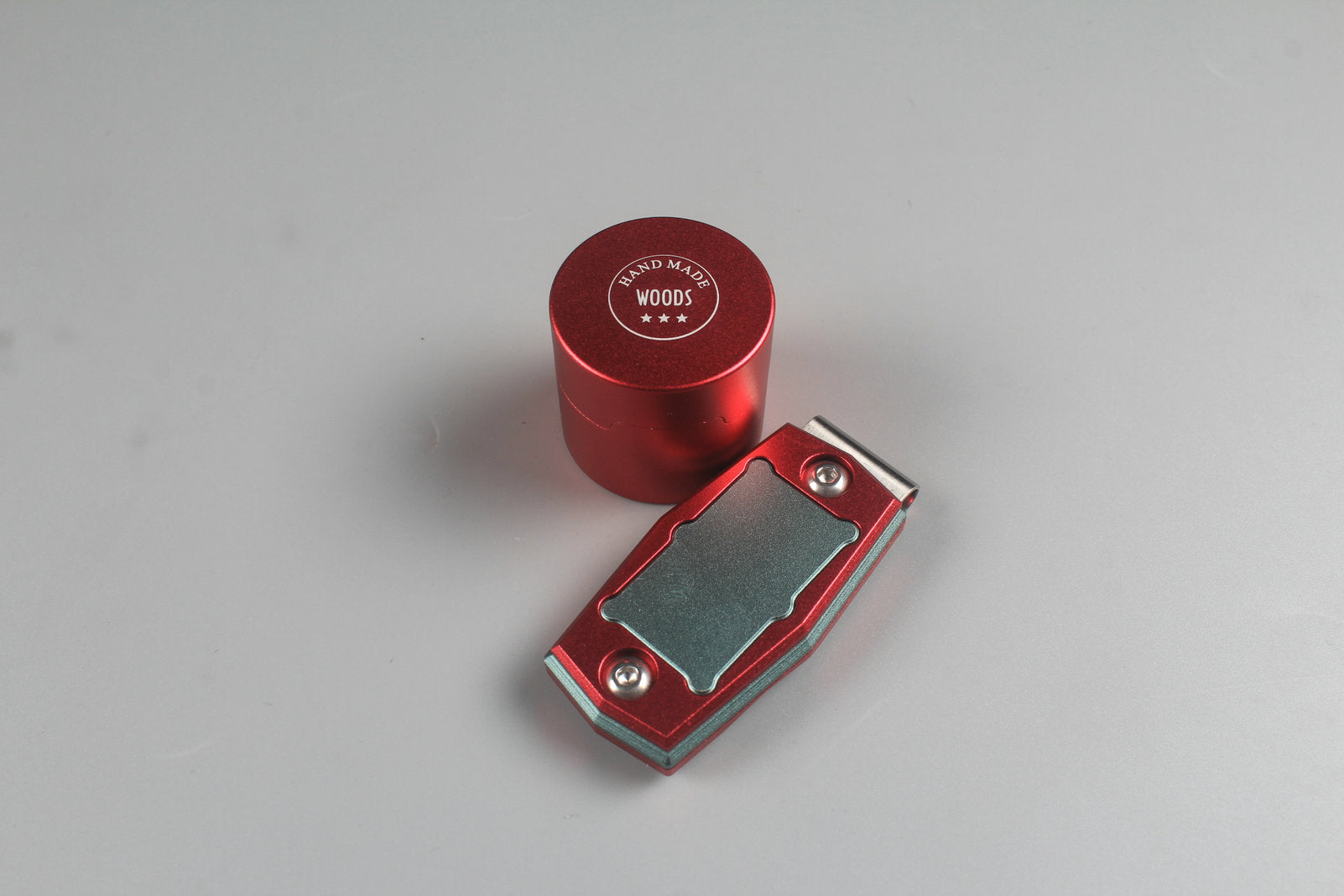 HQ aluminium alloy magnetic snooker / pool cue chalk holder with belt clip