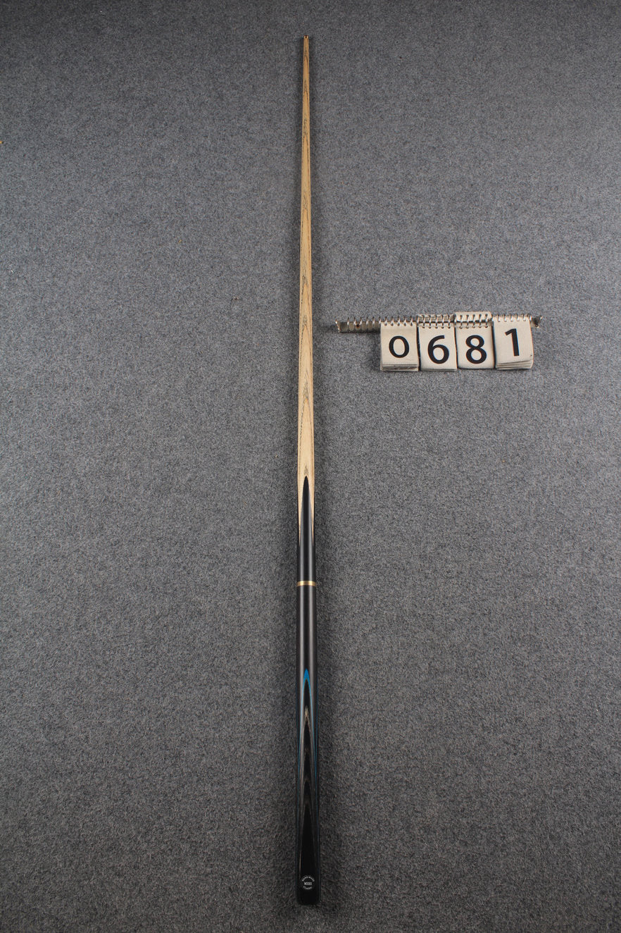 3/4 ash snooker cue #681