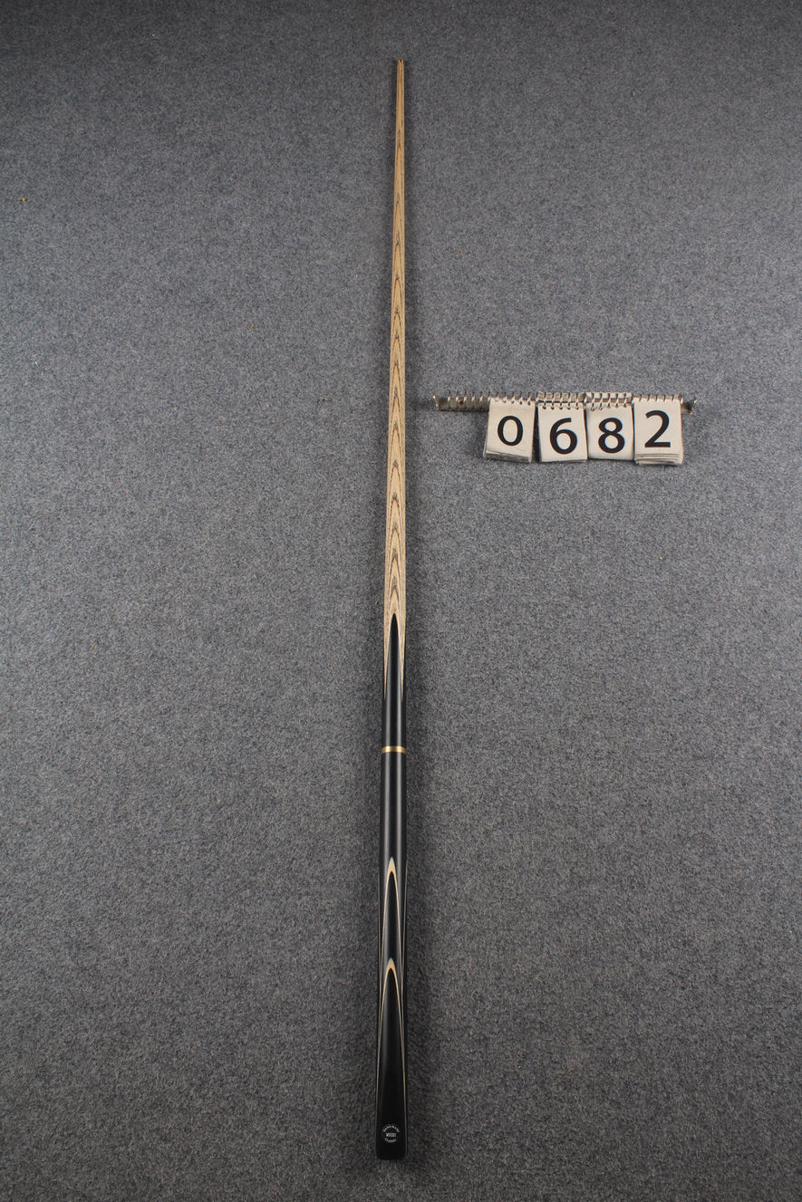 3/4 ash snooker cue #682