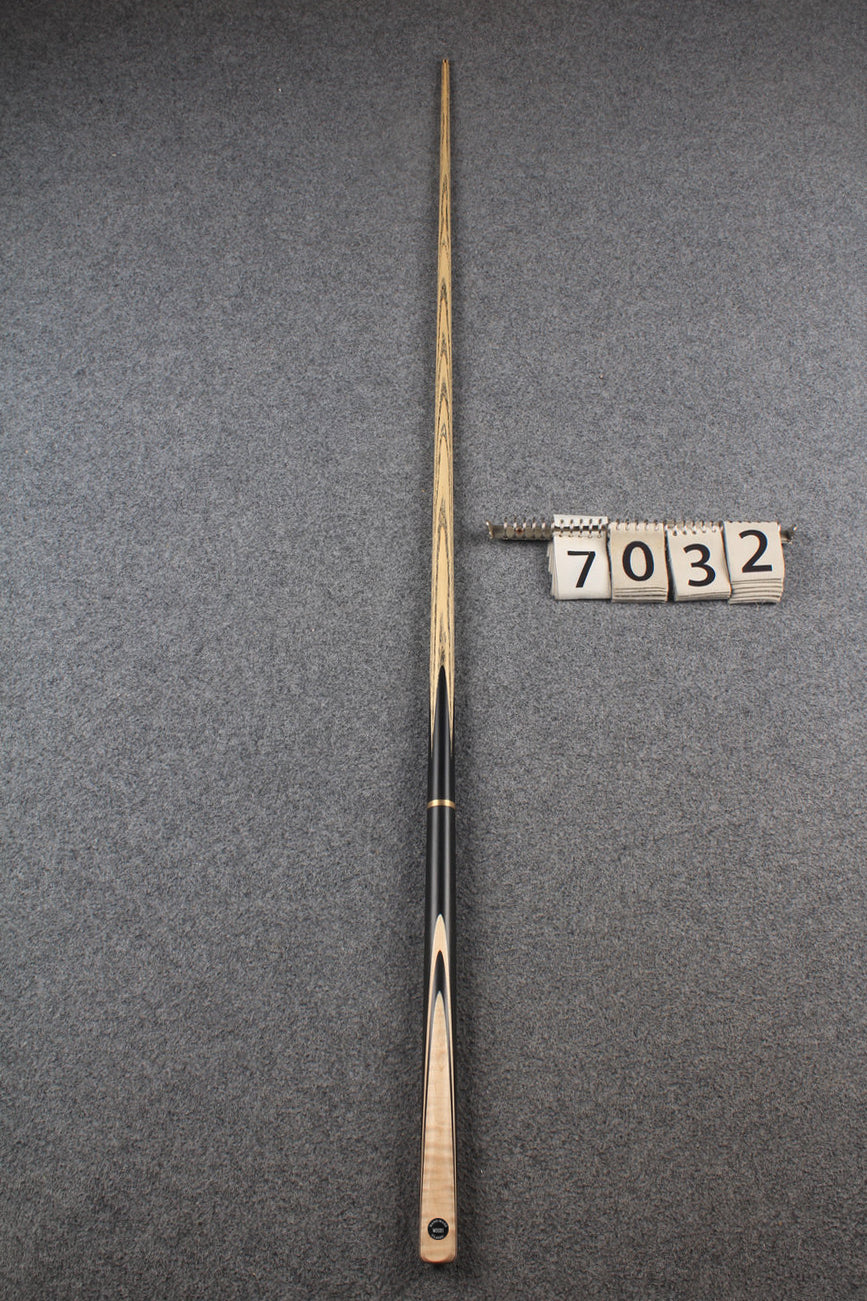Exclusive 3/4 ash snooker cue  # 7032