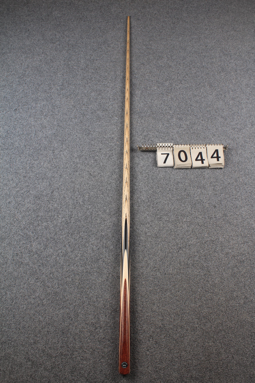 1 piece ash english pool cue # 7044 WOODS CUES