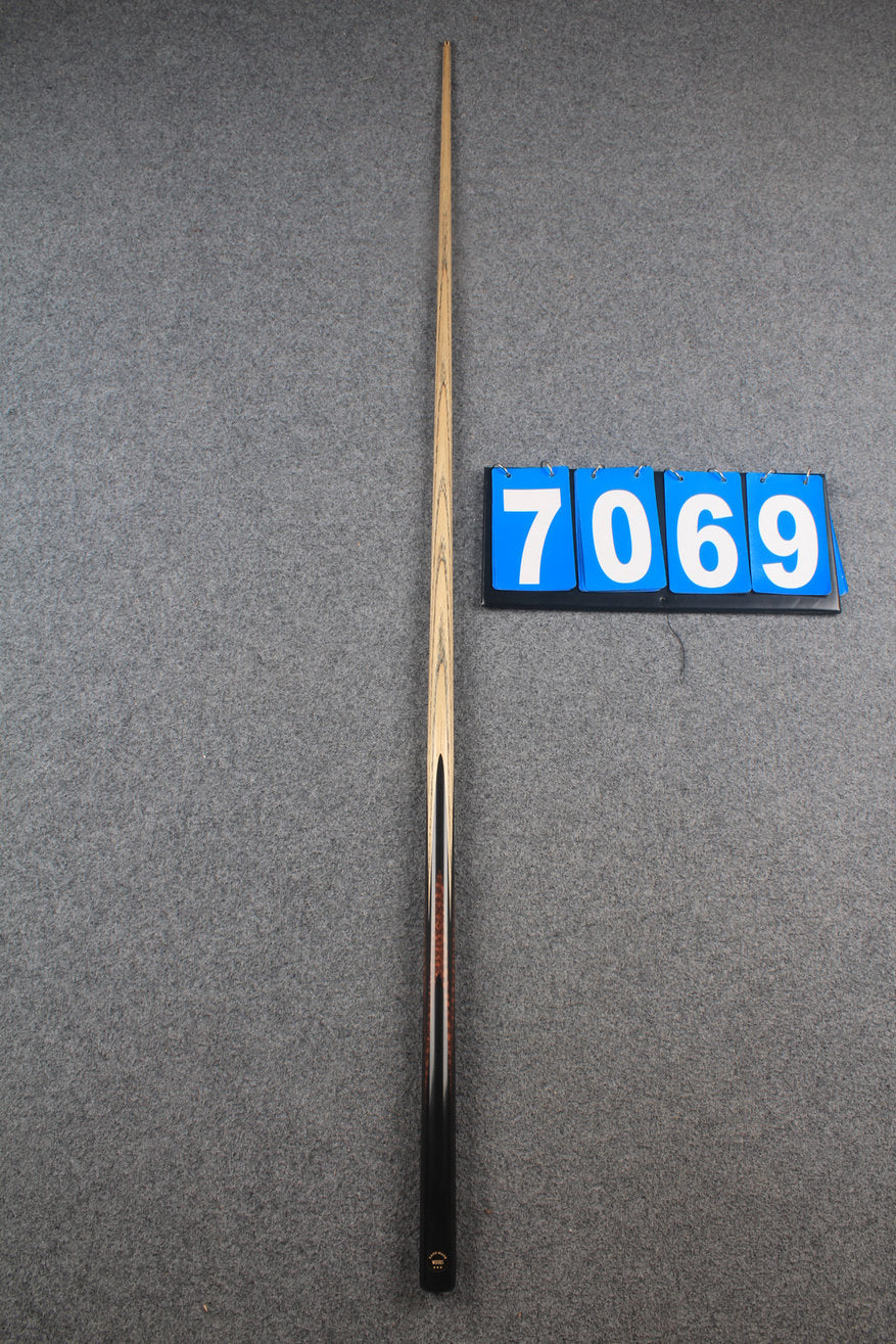 ★★★  1 piece ash snooker cue # 7069
