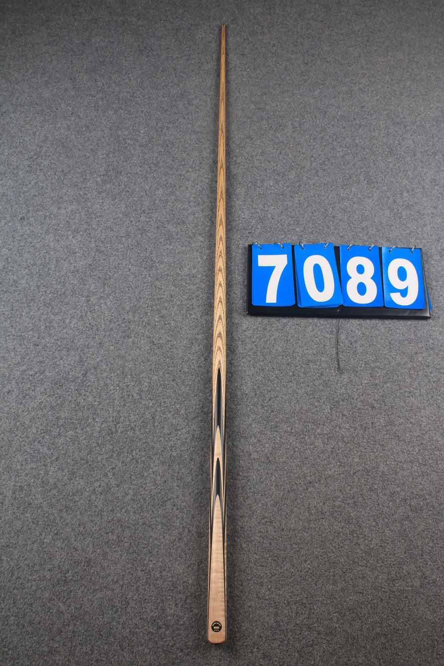 ★★★  1 piece ash english pool cue # 7089