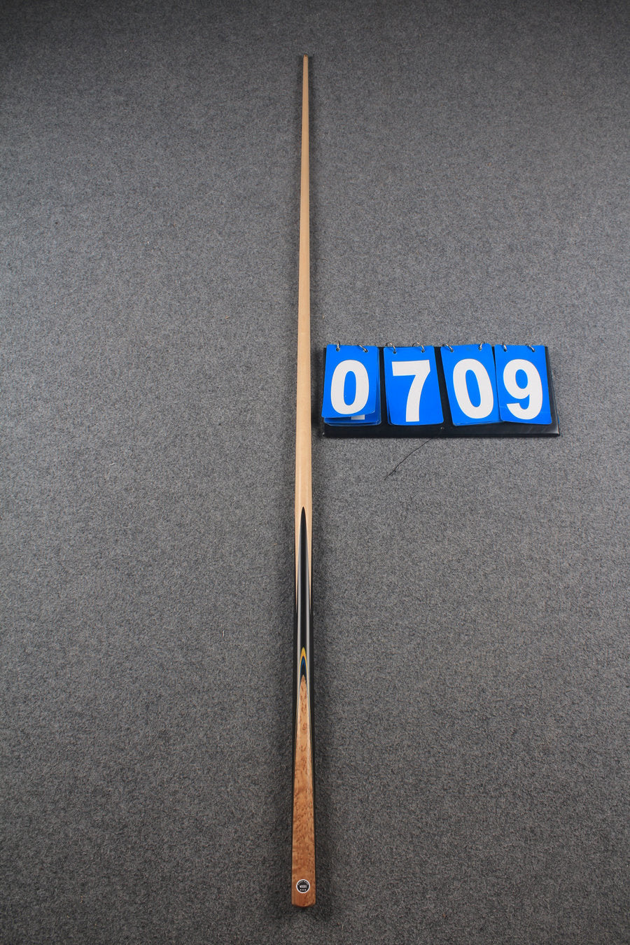 ★★★ 1 piece maple 61'' snooker cue # 709
