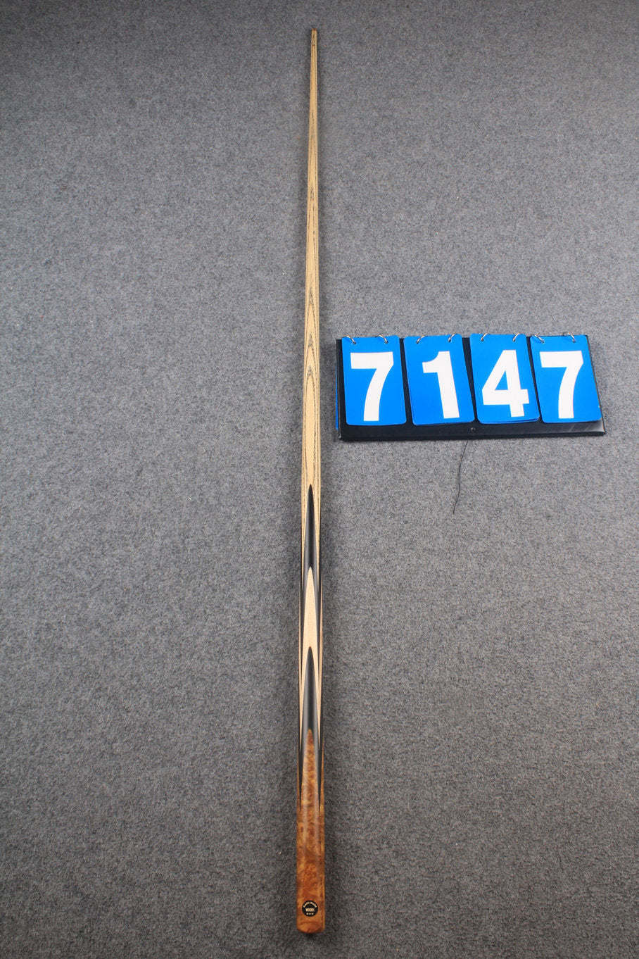 ★★★  1 piece ash snooker cue # 7147 WOODS CUES